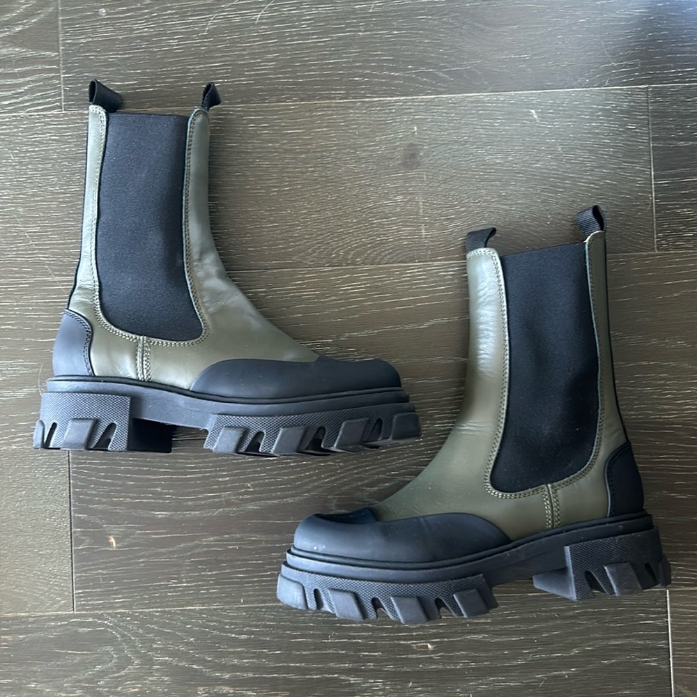 Ganni lug sole Chelsea boots